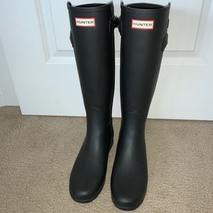 Refined Tall Hunter Boots Black (women’s size 9)